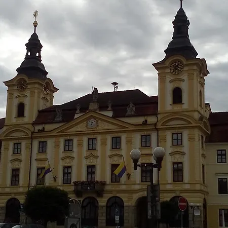 בית הארחה Manhattan 3*