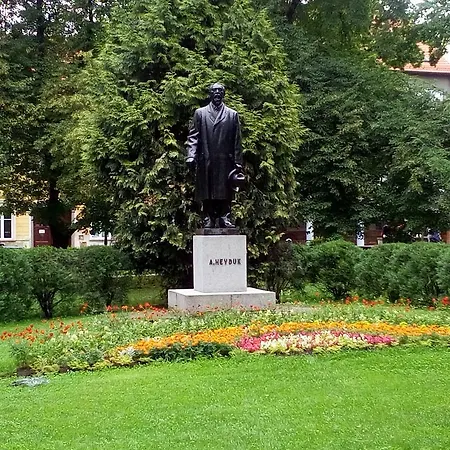 בית הארחה Manhattan 3*