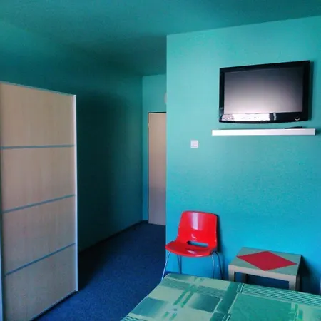 Manhattan בית הארחה פיסק