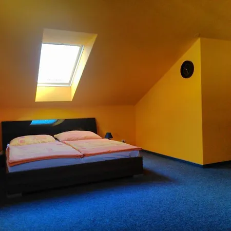 Manhattan Guest house 3*